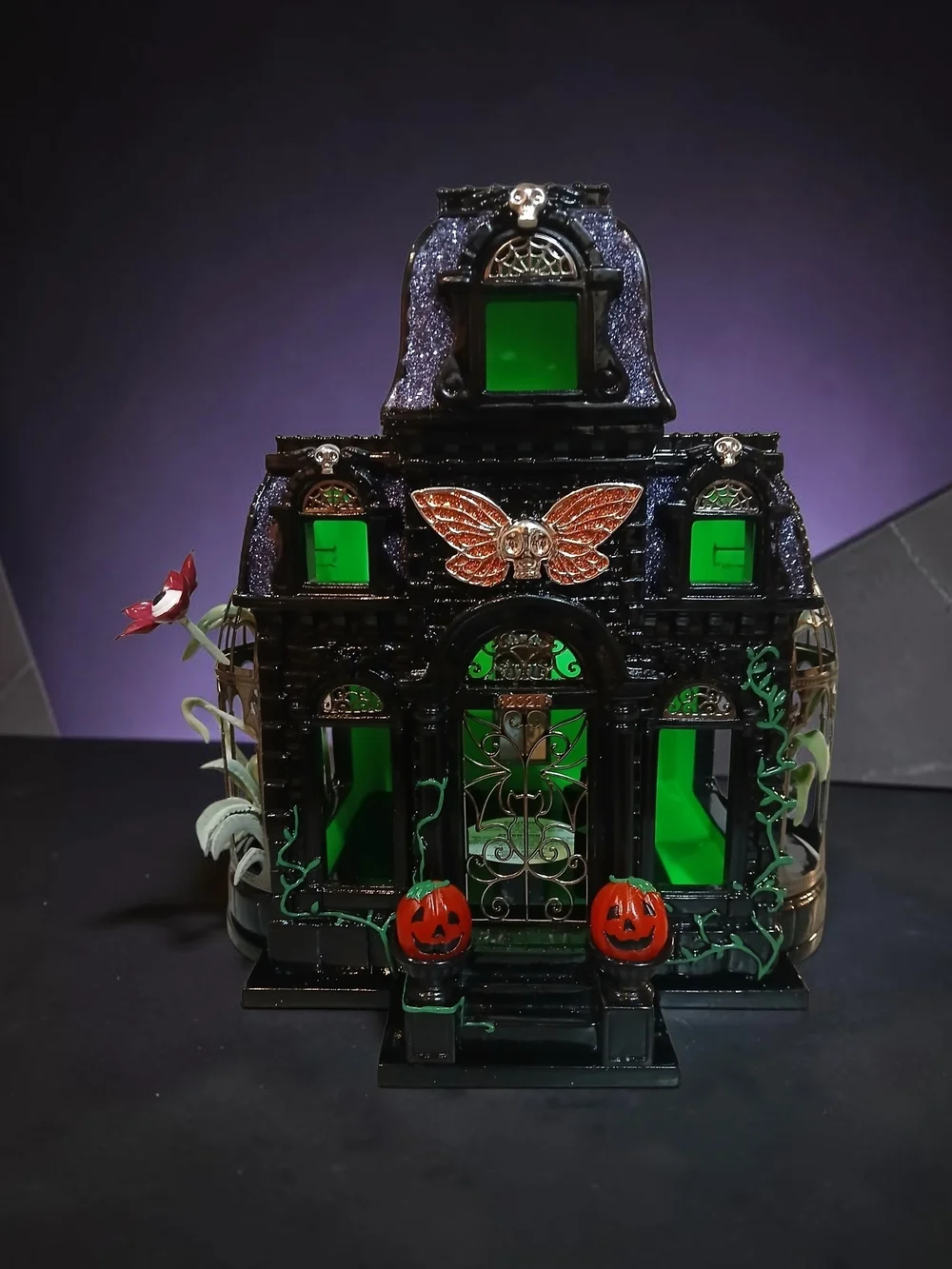 Haunted Manor Halloween Light-Up Decorative Luminary - Black and Green